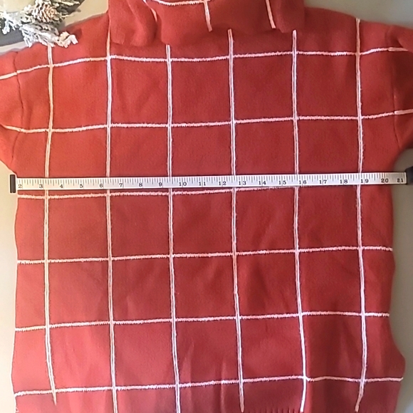 🍁KIRUNDO SWEATER! - Picture 7 of 8